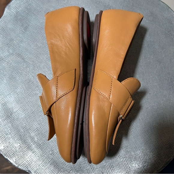 Fitflop ~ LENA Knot Flat Leather Loafers in Mustard size 6 - Picture 9 of 14